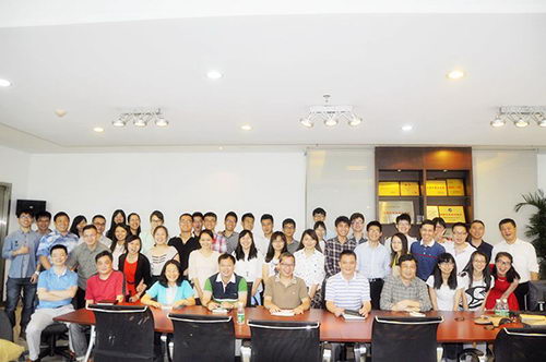 終于結(jié)束，來一張全家福