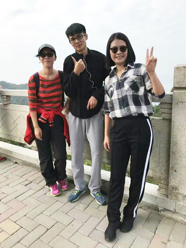 前三登頂，少年意氣風(fēng)發(fā)，巾幗不讓須眉