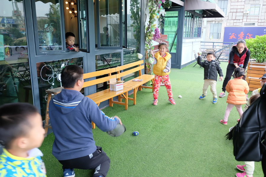 我來(lái)扔你來(lái)接